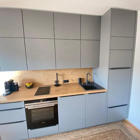 Stylische Mit Balkon Грац