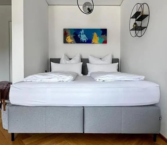 Апартаменти Stylische Mit Balkon Грац