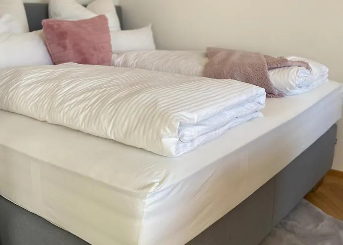 Stylische Mit Balkon * Грац